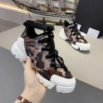 気になる2026年秋のファッション ランニングシューズ 今から取り入れられるトレンド ディオール DIOR 活躍するトレンドアイテム