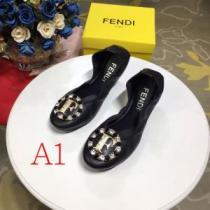 多色可選2026トレンドアイテム激安 ランニングシューズ フェンディ ヒットする秋冬コレクション FENDI 秋冬ファッションコーディネート