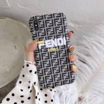 フェンデイ 風 スマホケース iphone11 おすすめ アイフォンケース コピー 安いFENDI新作コレクションおしゃれ男女兼用ケース.561.