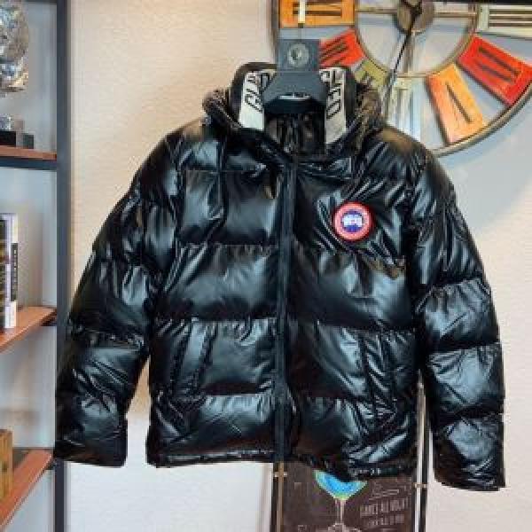 【最新】2026年秋冬のトレンド速報 CANADA GOOSE カナダグースやっぱり優しい色 ダウンジャケット