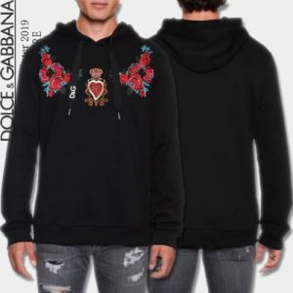 ドルチェ＆ガッバーナ 秋口から冬先まで長いシーズン愛用 2026秋に注目したい パーカー Dolce&Gabbana