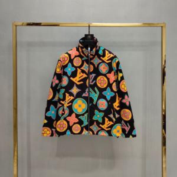 冬を彩る2026SS新作 LOUIS VUITTON ルイ ヴィトン ブルゾン 冬のスタイルの幅が広がりそう