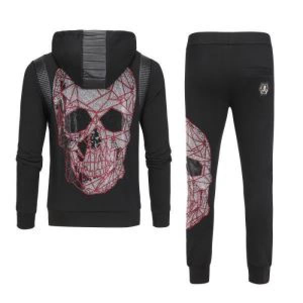 フィリッププレイン2026秋冬新作の相棒を大公開 PHILIPP PLEIN 上下セット 薄手で軽量なのにとても暖かい