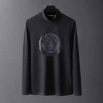 2色可選 長袖/Tシャツ 秋冬ムード高まる人気新作 VERSACE ヴェ...