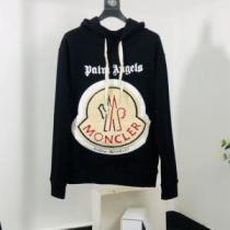 3色可選 冬のスタイルの幅が広がりそう MONCLER モンクレール パーカー 定番人気の2025秋冬モデル