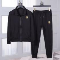 2026秋冬流行ファション ヴェルサーチ 上下セットお洒落で秋冬注目トレンド VERSACE