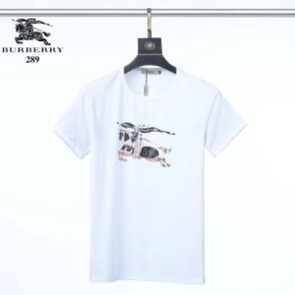 バーバリー 注目されている　BURBERRY　2026年春夏コレクション　半袖Tシャツ注目度が上昇中