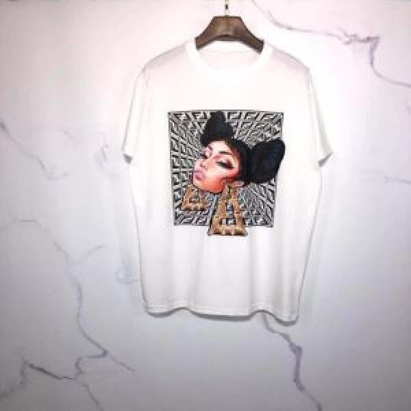 差をつけたい人にもおすすめ 多色可選 半袖Tシャツ 飽きもこないデザイン フェンディ FENDI