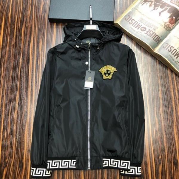 VERSACE 2025人気色ヴェルサーチ ヴィンテージ ジャケット コピー 通販 使いやすさ ナイロンウィンドブレーカー 防風 防寒