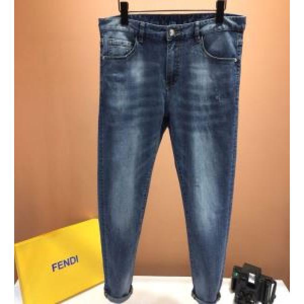 FENDIパンツ コーデ メンズ ファション2026春夏新作 フェンデイ コピー デニムジーンズ サイズ感カジュアル快適