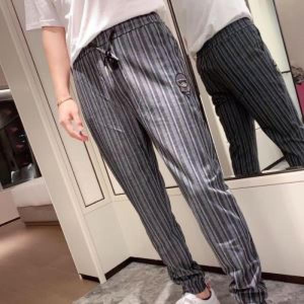 FENDIメンズ ジーンズ 激安から手に入る フェンデイ スーパーコピー パンツ コレクション 2026大人っぽくキレイコーデ