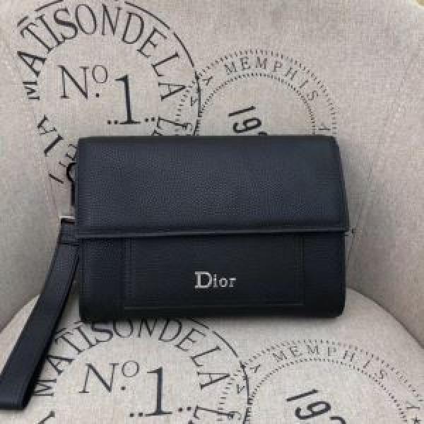 ポーチ  高級感のある素材 ディオール 2026年春限定  DIOR 一番手に入れやすい.542.