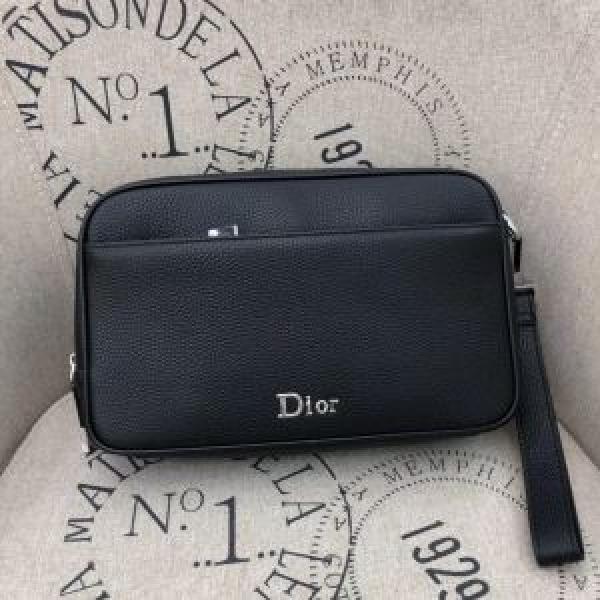 今なお素敵なアイテムだ ディオール DIOR 今年の春トレンド ポーチ 大人の新作こそ.542.