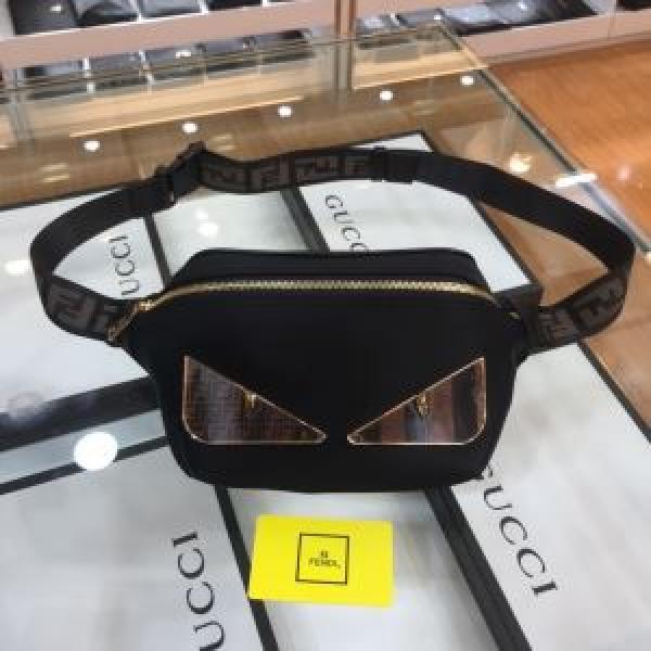 今なお素敵なアイテムだ フェンディ FENDI 今年の春トレンド ウエストポーチ 大人の新作こそ.487.