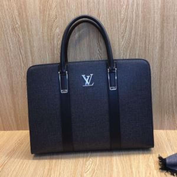 差をつけたい人にもおすすめ ビジネスバッグ ルイ ヴィトン LOUIS VUITTON 春夏コレクション新品.45.