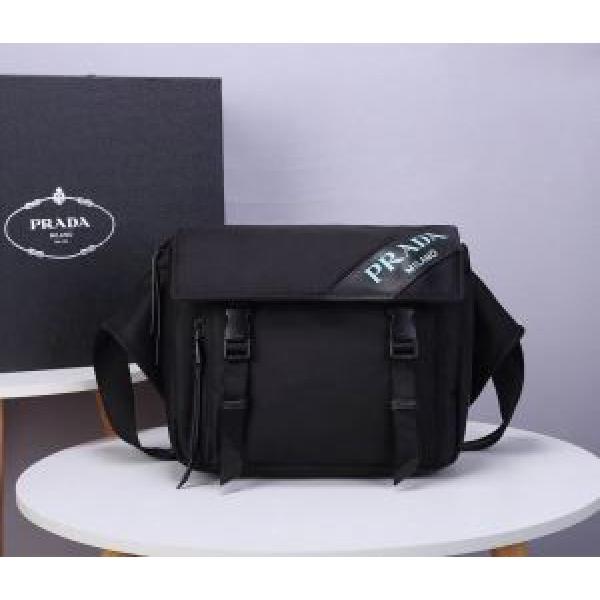 ショルダーバッグ ストリート感あふれ プラダ PRADA 普段使いにも最適なアイテム.57.