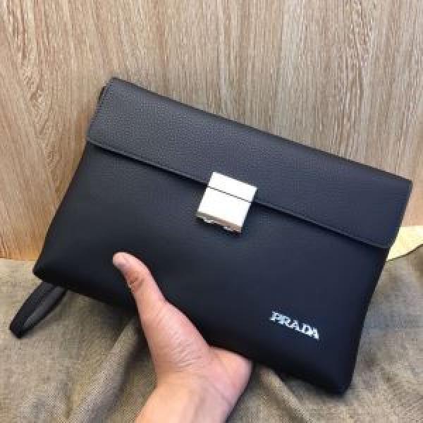 海外大人気 プラダ PRADA 今なお素敵なアイテムだ ポーチ 今年の春トレンド.57.