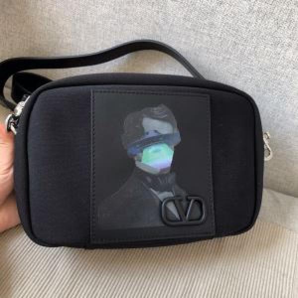 シンプルなファッション ミニバッグ 2026モデル  ヴァレンティノ VALENTINO.53.