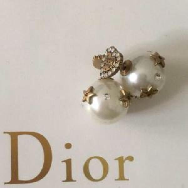 海外でも大人気 ディオールVIP価格SALE DIOR  ピアス 大活躍する 20SS☆送料込.222.