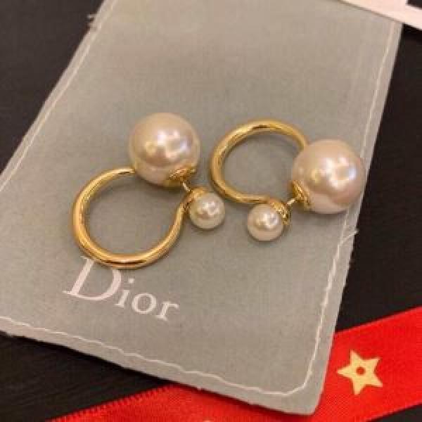 ストリート系に大人気 ディオール DIOR 2026年春限定 ピアス 愛らしい春の新作.222.