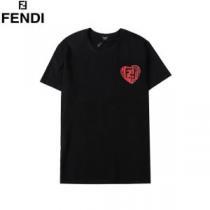 2色可選 フェンディ FENDI 春夏コレクション新品 半袖Tシャツ2026年春限定 今なお素敵なアイテムだ