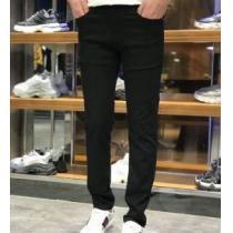 アルマーニ エレガントな雰囲気 ARMANI  2026モデル デニムパンツ おしゃれな人が持っている