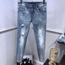 日本未入荷カラー デニムパンツ 確定となる上品 アルマーニ ARMANI 海外限定ライン