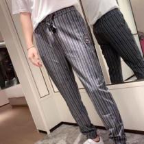 FENDIメンズ ジーンズ 激安から手に入る フェンデイ スーパーコピー パンツ コレクション 2026大人っぽくキレイコーデ
