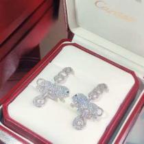 差をつけたい人にもおすすめ カルティエこの時期の一番人気は  CARTIER 20SSトレンド  ピアス.225.