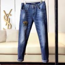 ジーンズ 手の届くプライスが魅力的 ヴェルサーチ 20SSトレンド VERSACE  素敵なアイテム