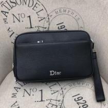 今なお素敵なアイテムだ ディオール DIOR 今年の春トレンド ポーチ 大人の新作こそ.542.