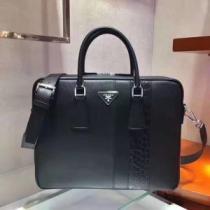 2026年春限定 プラダ PRADA 今なお素敵なアイテムだ ビジネスバッグ.57.