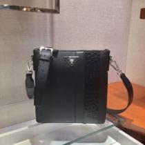 ショルダーバッグ おしゃれに大人の必見  プラダ 20SS☆送料込  PRADA 驚きのプライス.57.