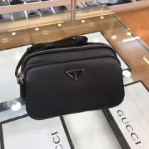 安心安全人気通販 ミニバッグ ストリート界隈でも人気 プラダ PRADA 20新作です.57.