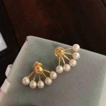 20SS☆送料込 ディオール DIOR ストリート系に大人気 ピアス  非常にシンプルなデザインな.222.