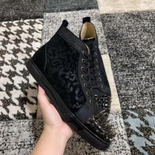 2026SS人気 クリスチャンルブタン今回注目する  Christian Louboutin ランニングシューズ
