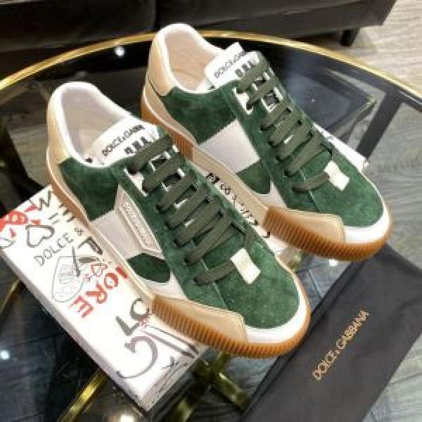 おしゃれな人が持っている スニーカー エレガントな雰囲気 ドルチェ＆ガッバーナ Dolce&Gabbana