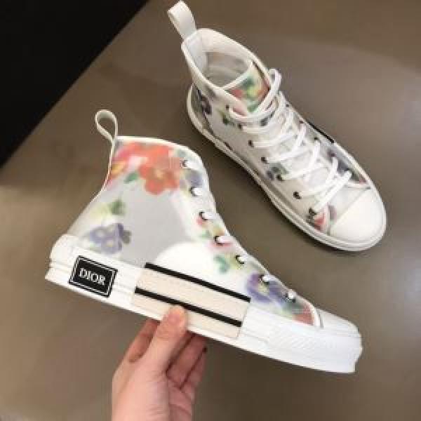 お値段もお求めやすい ディオール DIOR 愛らしい春の新作 スニーカー2026話題の商品