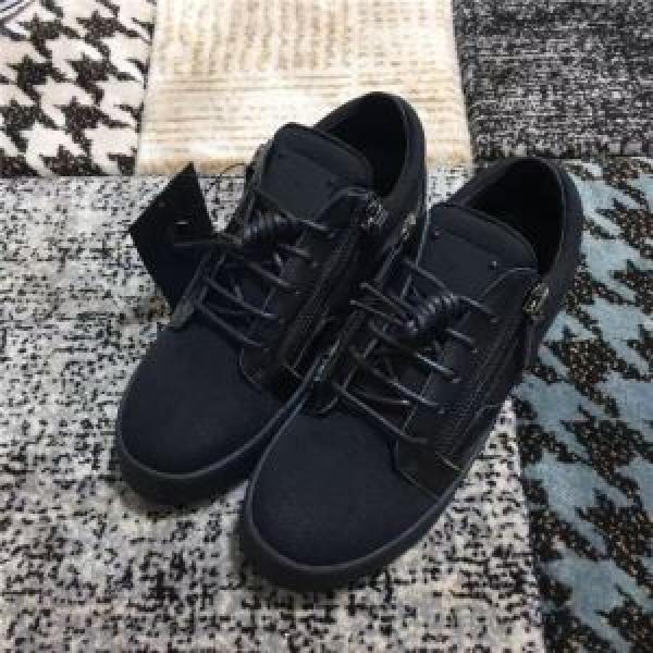 ランニングシューズ 幅広いアイテムを展開 ジュゼッペ ザノッティ 高級感のある素材 GIUSEPPE ZANOTTI