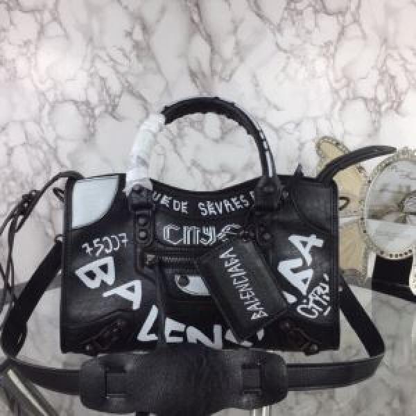 20SS☆送料込 バレンシアガ 普段のファッション BALENCIAGA 大人気のブランドの新作  レディースバッグ.51.