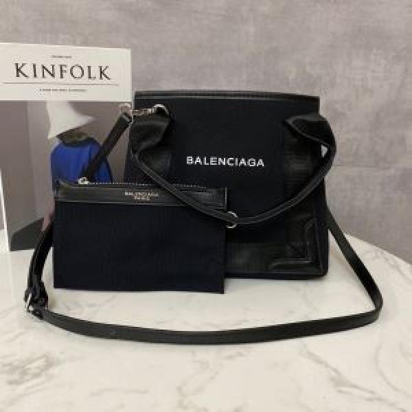 海外でも大人気 レディースバッグ 人気が継続中 バレンシアガ 日本未入荷カラー BALENCIAGA.51.