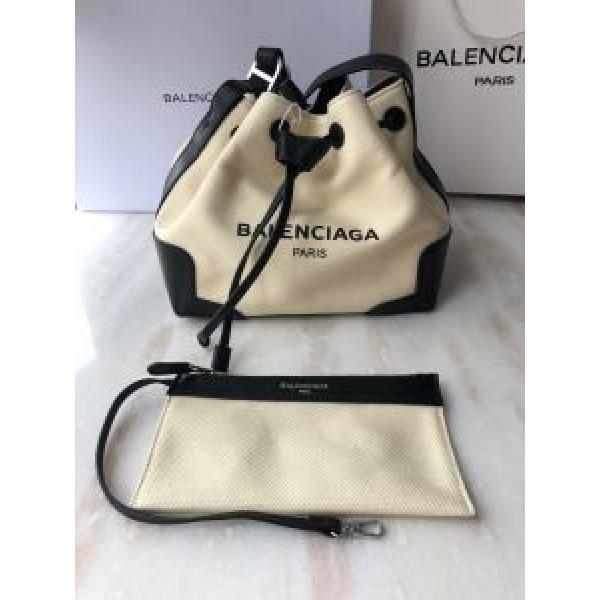 限定品が登場 バレンシアガ BALENCIAGA  2026年春夏コレクション レディースバッグ.51.