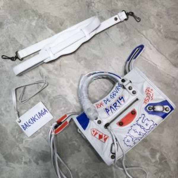 レディースバッグ トレンド最先端のアイテム バレンシアガ2026春新作  BALENCIAGA.51.