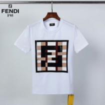大人の新作こそ 半袖Tシャツ 2色可選 今年の春トレンド フェンディ FENDI 狙える優秀アイテム