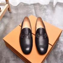 2026年春夏コレクション エルメス HERMES 注目度が上昇中 ローファー 最先端のスタイル