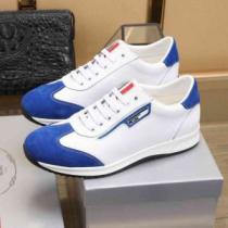 2色可選 手頃価格でカブり知らず プラダ PRADA 価格も嬉しいアイテム スニーカー