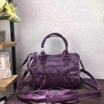 レディースバッグ 普段見ないデザインばかり バレンシアガ 価格帯が低い BALENCIAGA 高級感のある素材.51.