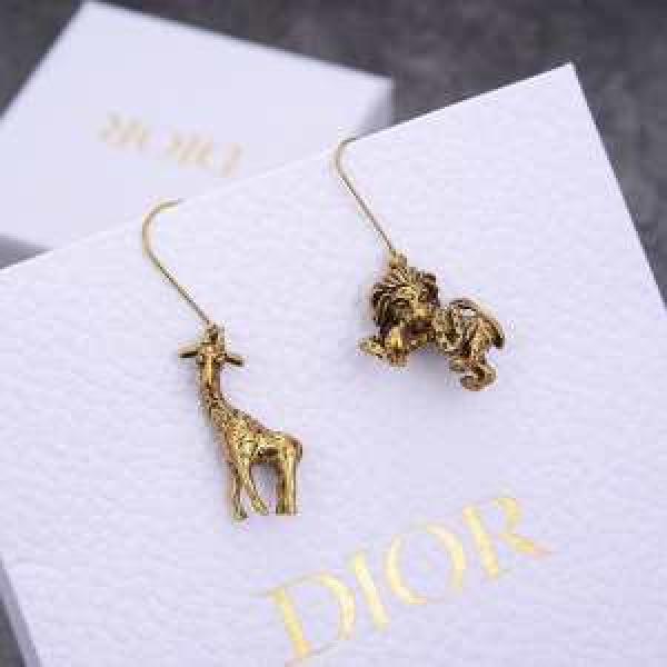 ファッショニスタを中心に新品が非常に人気 ディオール DIOR イヤリング 2026春新作.222.