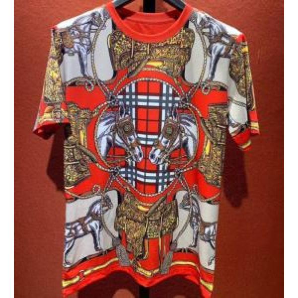 この時期の一番人気は バーバリー シンプルなファッション BURBERRY 半袖Tシャツ  2026モデル