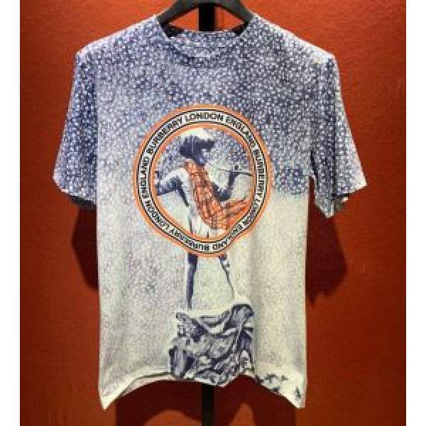 普段使いにも最適なアイテム 人気の高いブランド 半袖Tシャツ ストリート感あふれ バーバリー BURBERRY